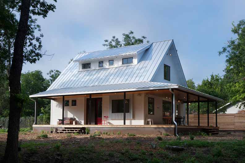 Spectacular Silver Roof Dwelling w/ Steel Construction Porch (HQ Pictures)