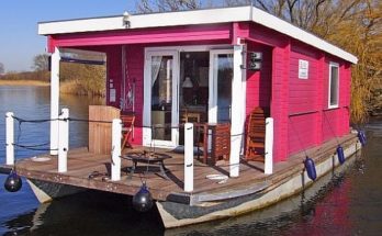 Tiny Houseboat, the Bunbo 990D