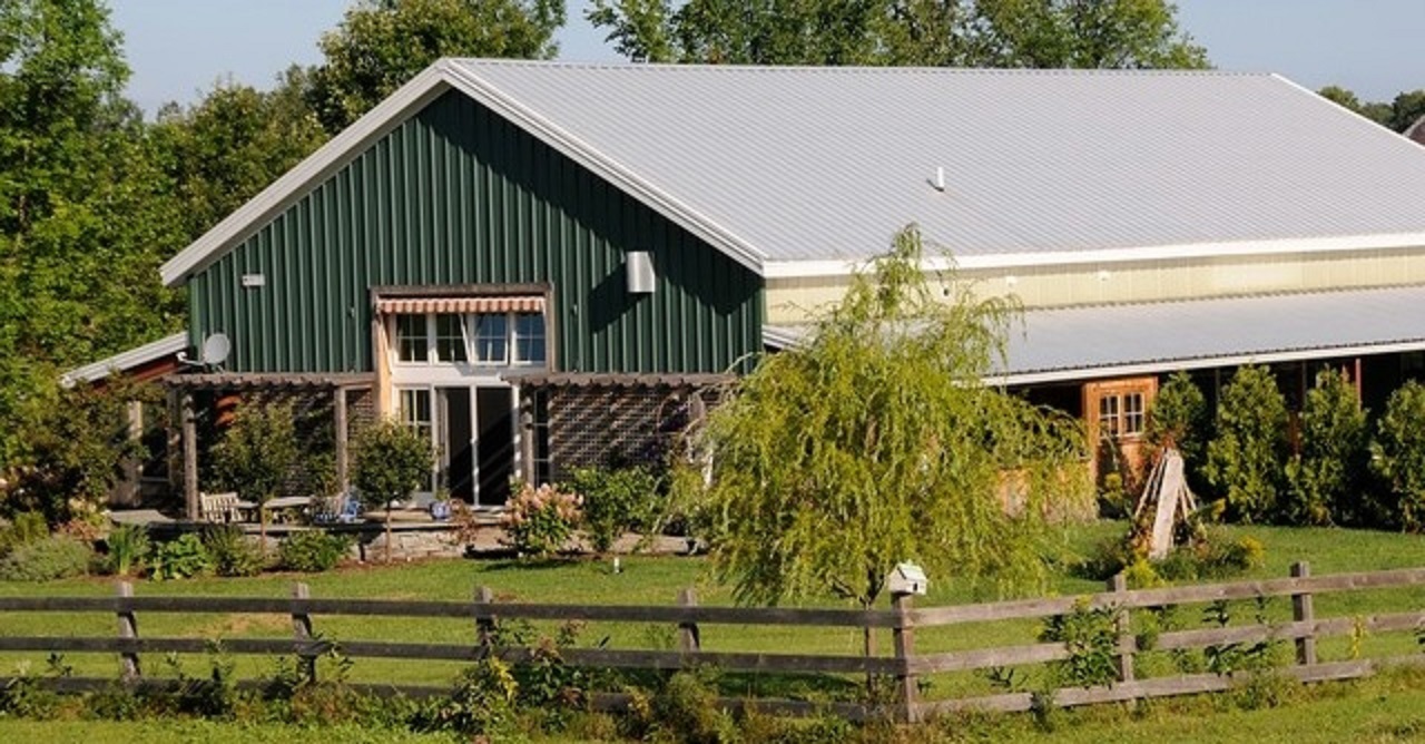 Metal Barn Home with Fabulous Interior (Photos)