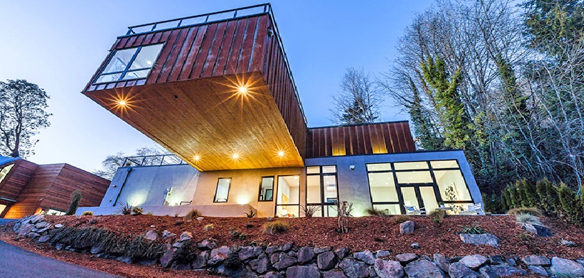 They Built a Prefab on a Small Space, so They Built a Cantilever Second Floor