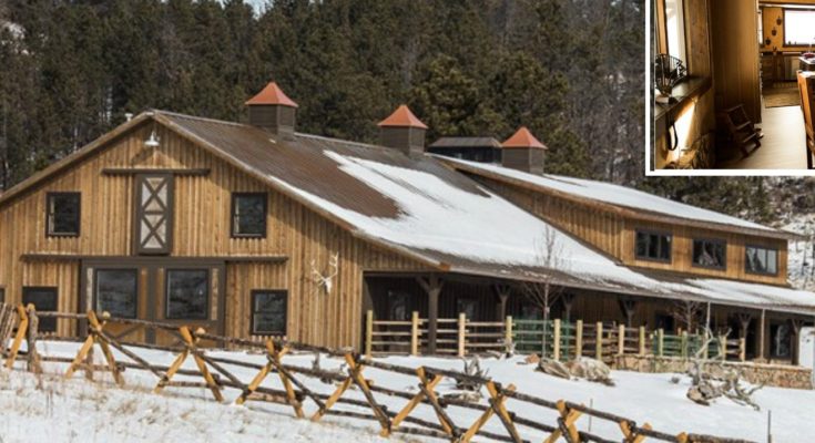 This Metal Home Ranch House is Amazing, but the Real Star is the Interior