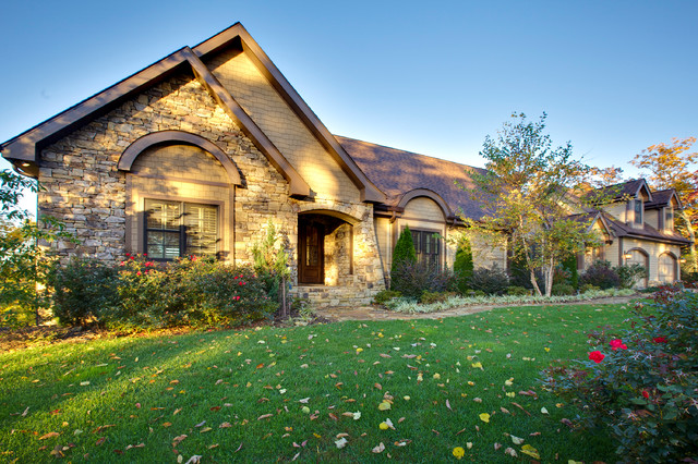 Traditional-Style American Home w/ Exceptional Interior (8 HQ Pictures)