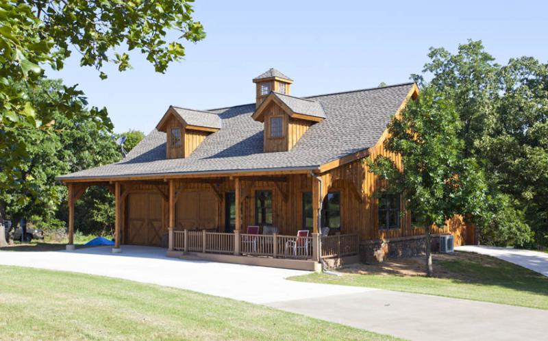 Barn Home with an Elegant Cupola (10)