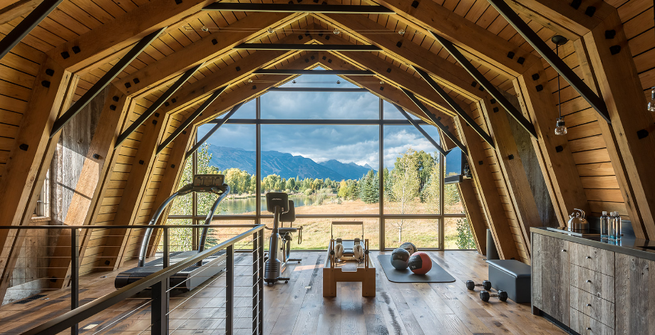 Amazing Barn Home with Gym