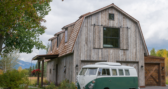 Amazing Barn Home with Gym