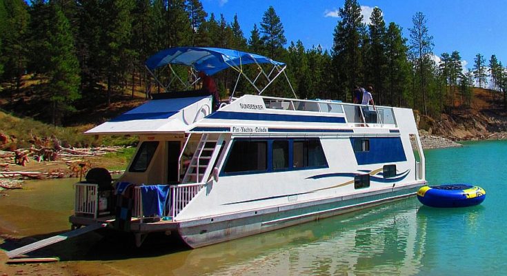 How to book a houseboat rental