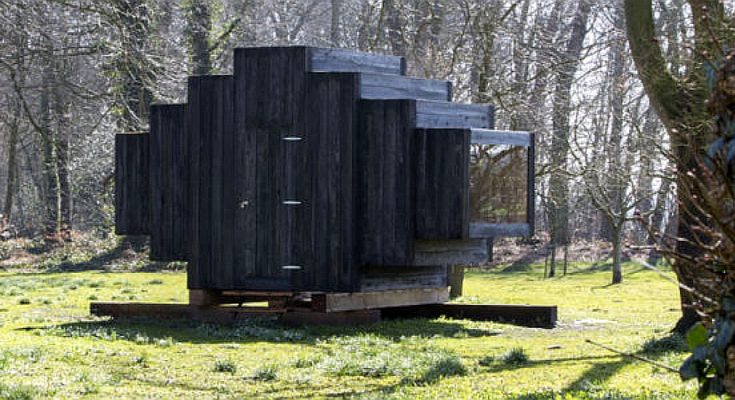 Small Architecture Inspired by the First Mobile Homes