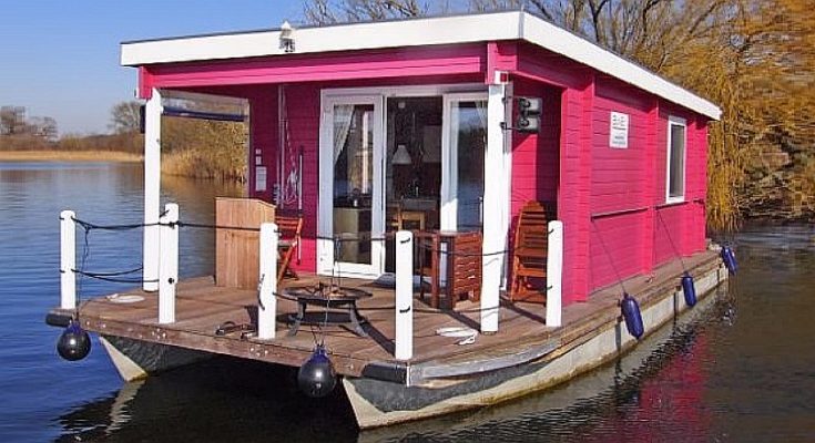 Tiny Houseboat, the Bunbo 990D